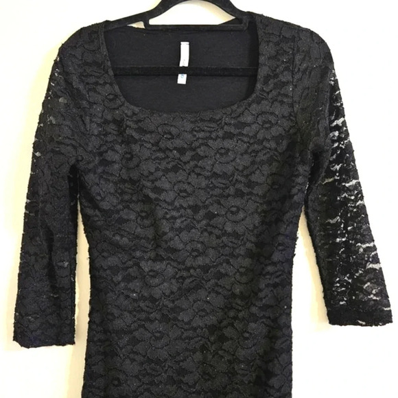 Gilli Sheath Cocktail Dress - Picture 4 of 7